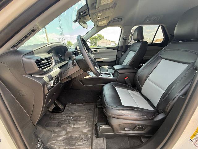 Certified 2023 Ford Explorer XLT w/ Equipment Group 202A AWD/4WD image 13