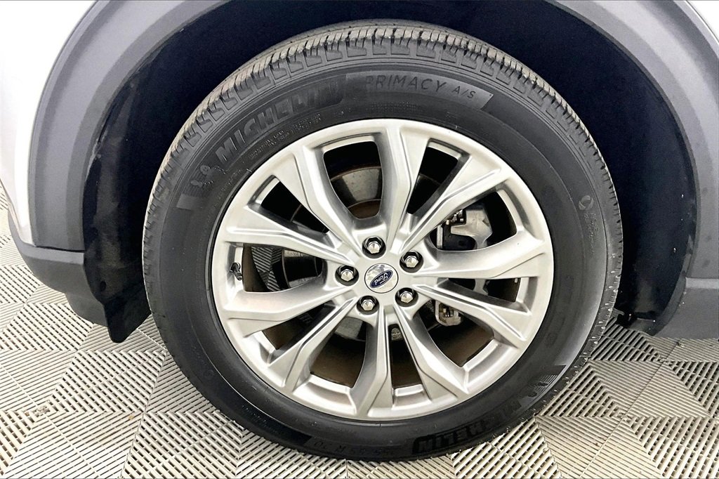 Certified 2024 Ford Explorer Limited image 7