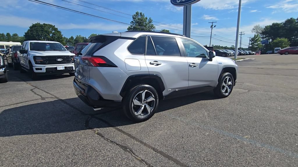 Used 2024 Toyota RAV4 SE w/ Weather & Moonroof Package AWD/4WD image 20