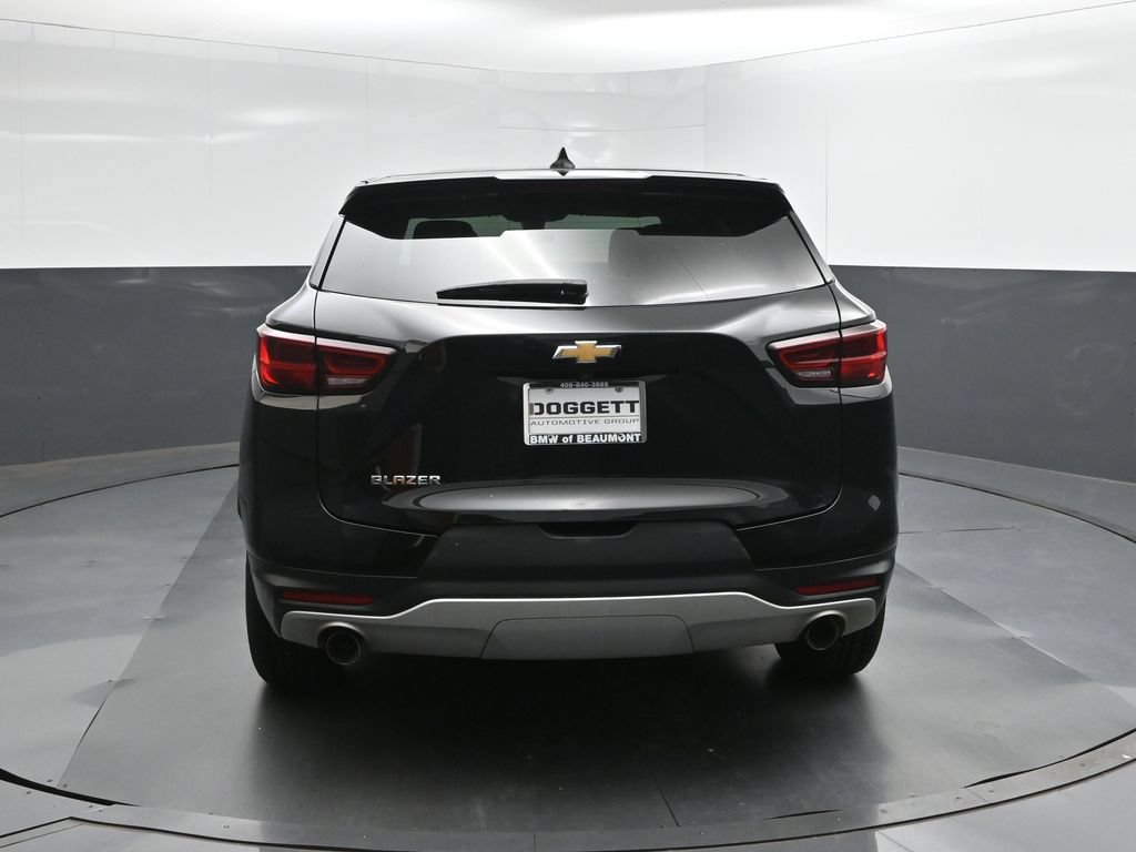 Used 2025 Chevrolet Blazer LT FWD image 5