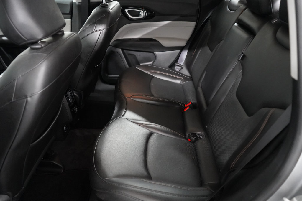 Used 2022 Jeep Compass Limited AWD/4WD image 19