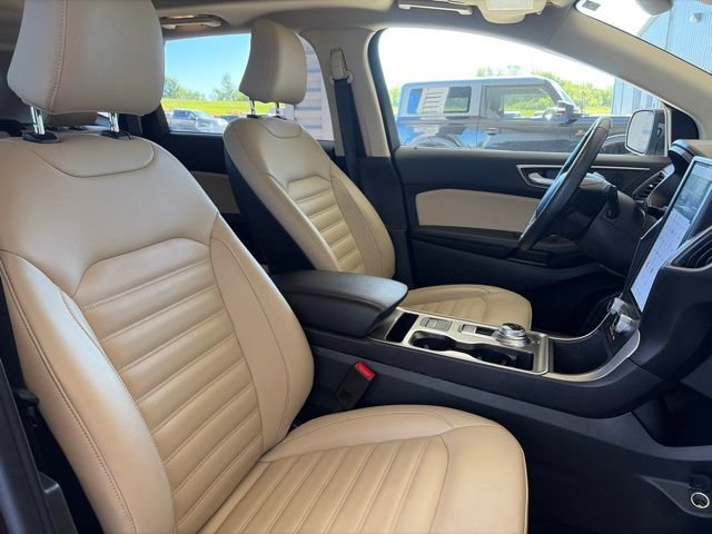 Certified 2023 Ford Edge SEL w/ Convenience Package AWD/4WD image 16