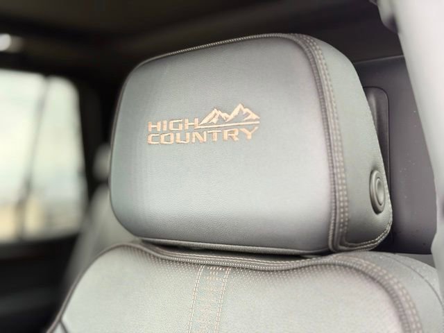 Used 2025 Chevrolet Tahoe High Country image 17