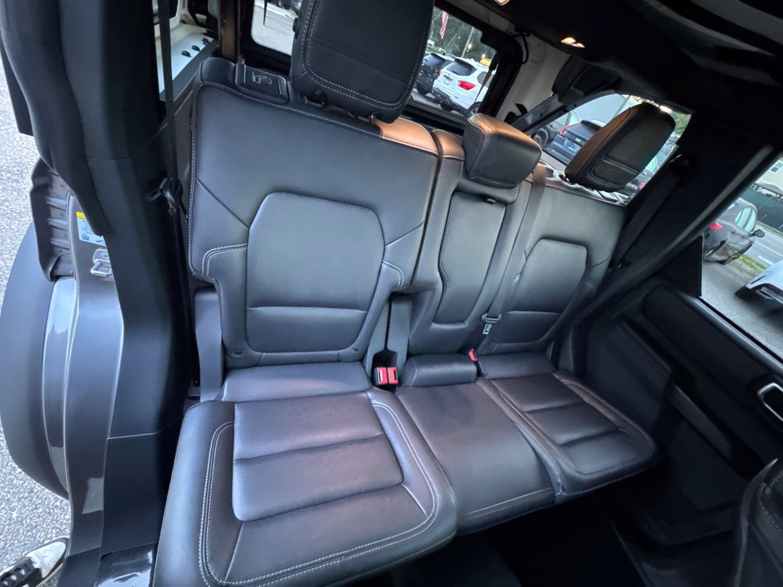 Certified 2025 Ford Bronco Badlands AWD/4WD image 19