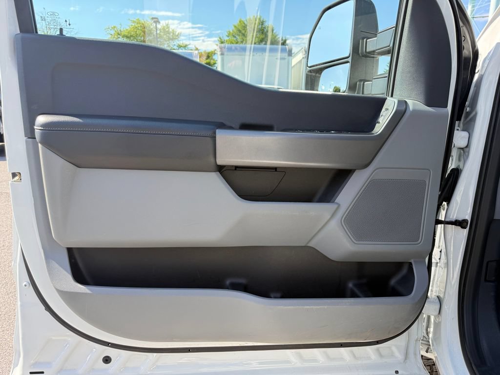 Certified 2025 Ford F250 XLT AWD/4WD image 14
