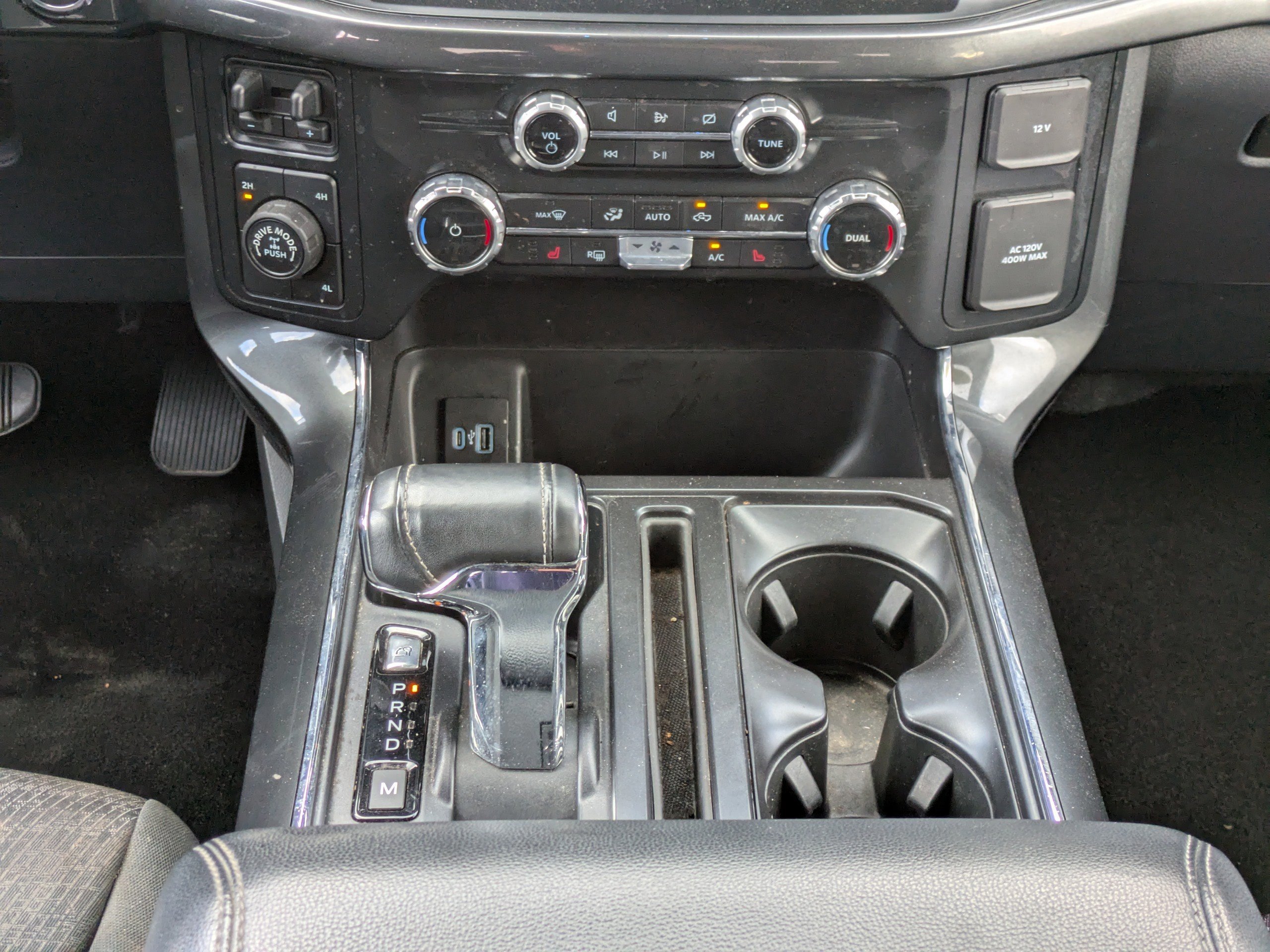 Certified 2022 Ford F150 XLT w/ Equipment Group 302A High image 18