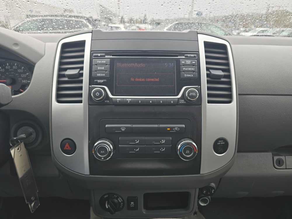 Used 2017 Nissan Frontier SV image 12