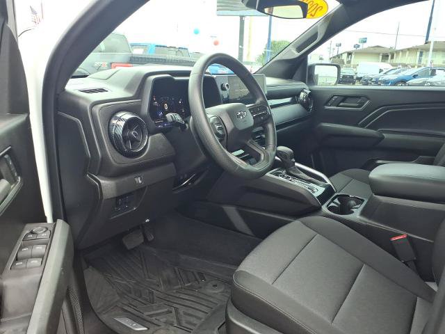Used 2023 Chevrolet Colorado Trail Boss w/ Technology Package AWD/4WD image 6