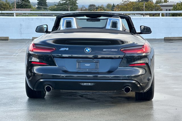 Used 2022 BMW Z4 sDrive30i w/ Driving Assistance Package image 4