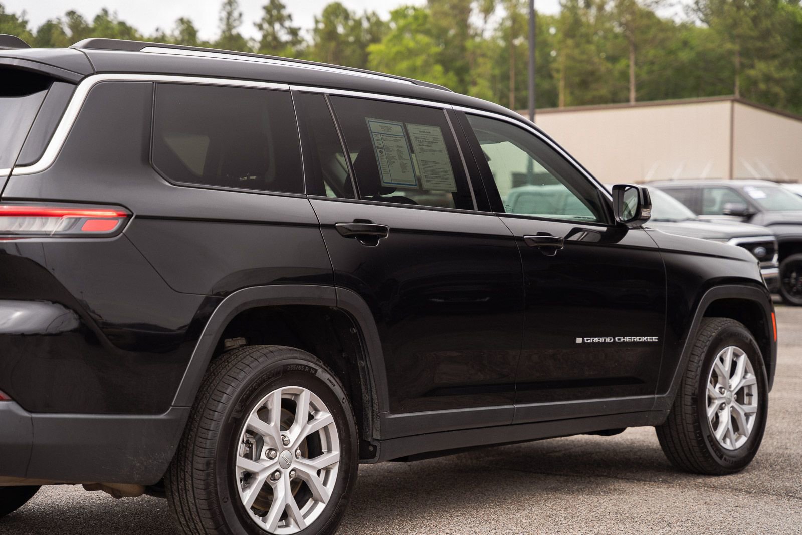 Used 2021 Jeep Grand Cherokee L Limited AWD/4WD image 9