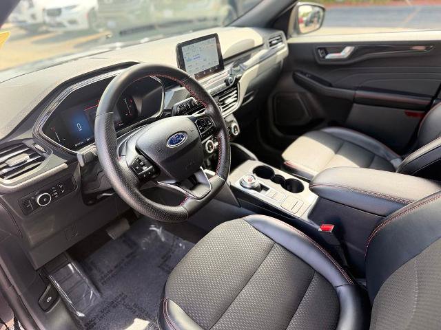 Certified 2025 Ford Escape ST-Line Select AWD/4WD image 15