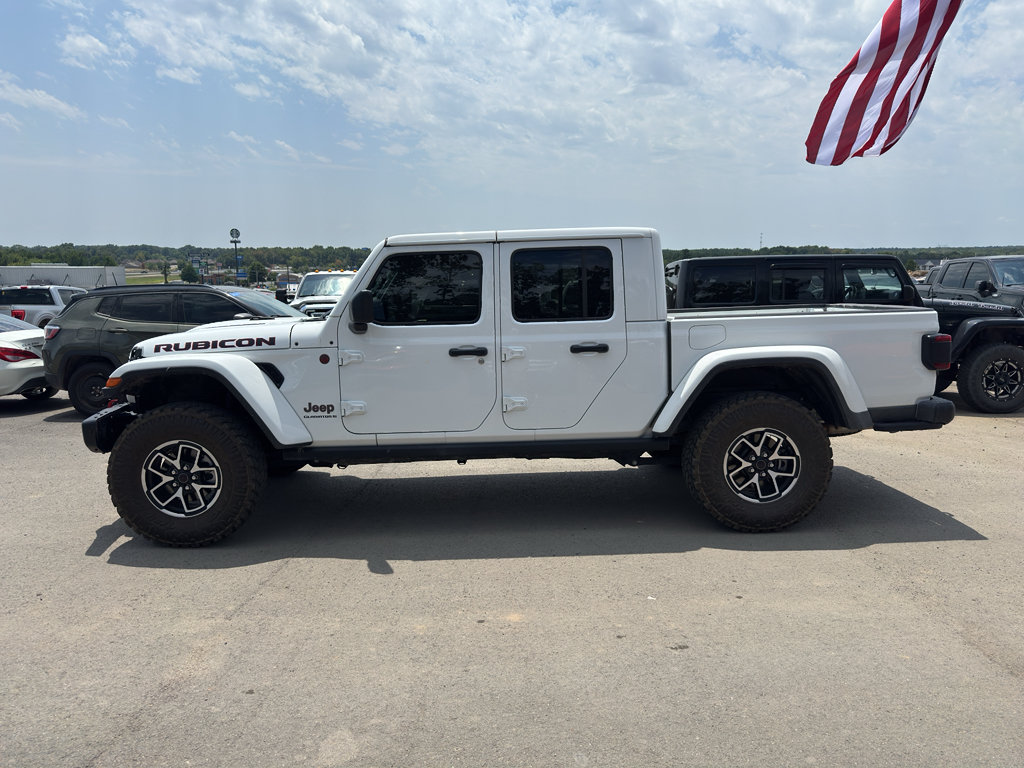 Used 2025 Jeep Gladiator Rubicon AWD/4WD image 8