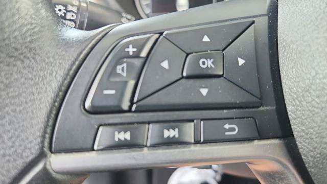 Used 2022 Nissan Versa SV FWD image 21