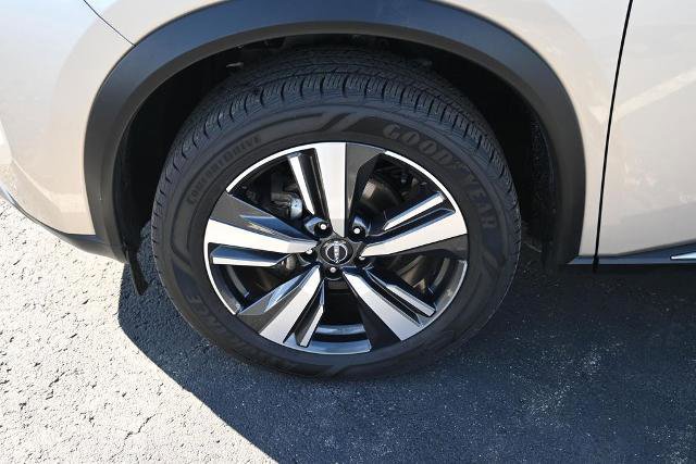 Used 2023 Nissan Rogue SL image 15