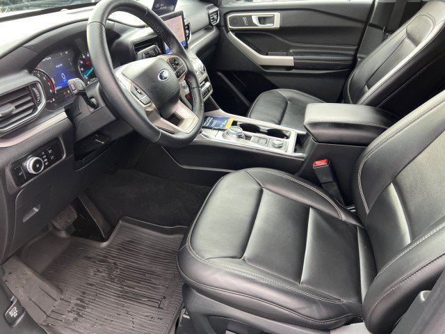 Certified 2022 Ford Explorer XLT w/ Equipment Group 202A AWD/4WD image 12
