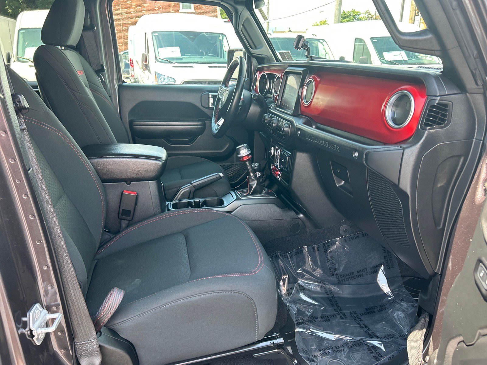 Used 2021 Jeep Wrangler Unlimited Rubicon AWD/4WD image 17