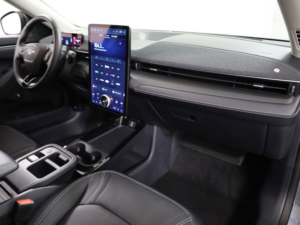 Certified 2025 Ford Mustang Mach-E Premium image 21