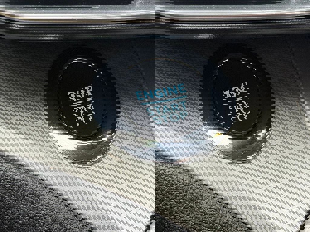 Certified 2022 Ford Explorer XLT w/ Equipment Group 202A image 46