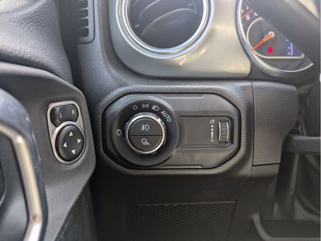 Used 2023 Jeep Gladiator Overland AWD/4WD image 25