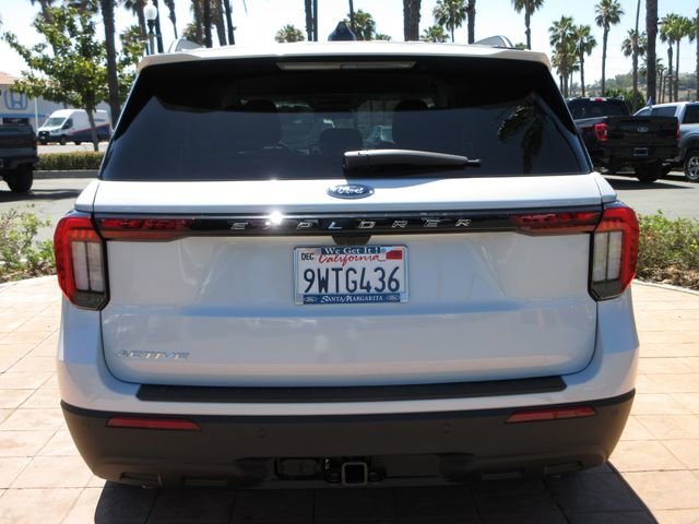 Certified 2026 Ford Explorer Active RWD image 3