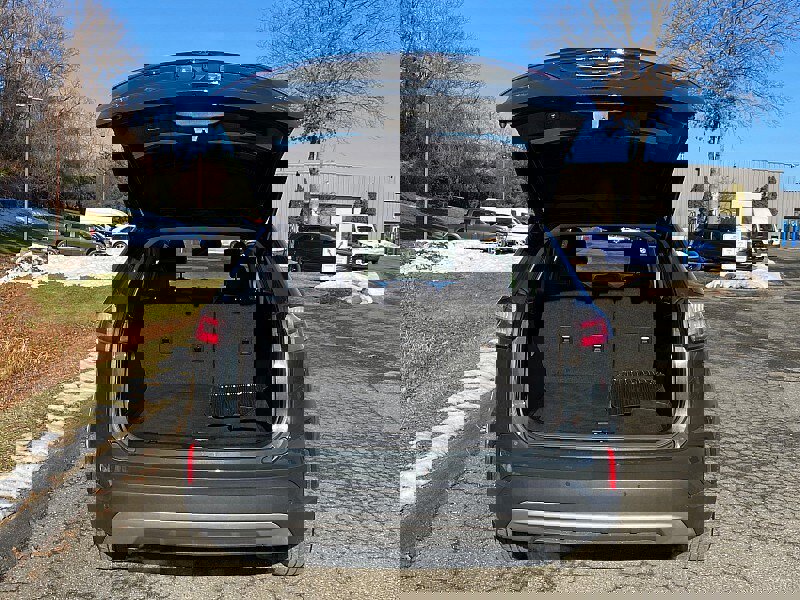 Certified 2022 Ford Edge SEL w/ Convenience Package image 9