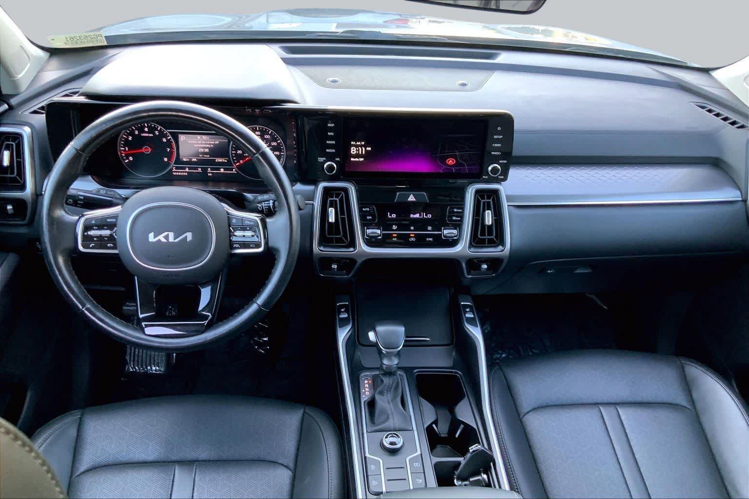Used 2023 Kia Sorento S w/ Panoramic Sunroof Package FWD image 15