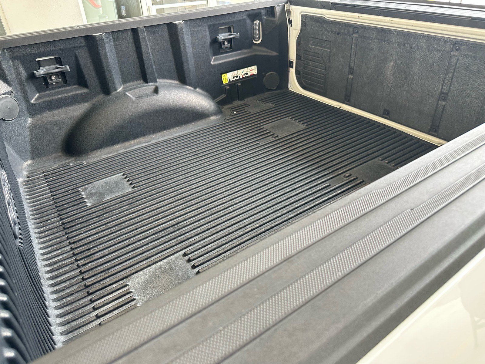 Certified 2023 Ford F150 Lariat w/ Trailer Tow Package AWD/4WD image 14