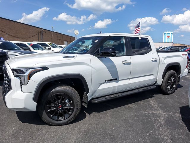 Used 2026 Toyota Tundra Limited AWD/4WD image 6