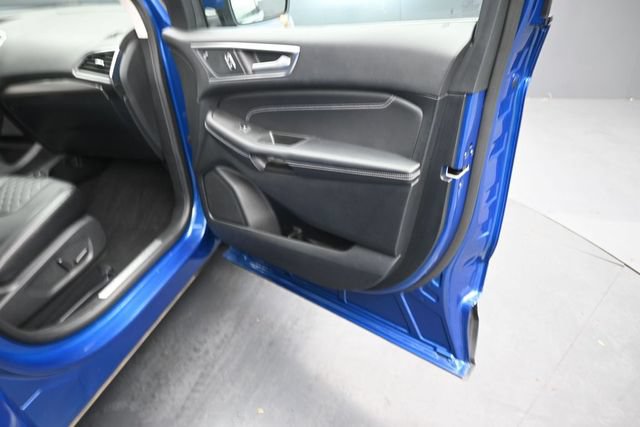 Certified 2024 Ford Edge Titanium w/ Equipment Group 301A AWD/4WD image 33