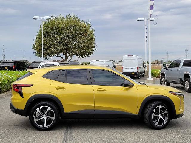 Used 2024 Chevrolet Trax RS w/ Driver Confidence Package FWD image 3