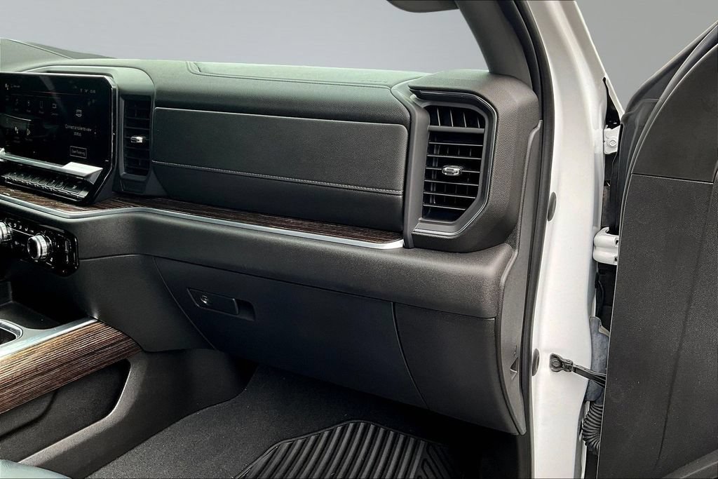 Used 2023 GMC Sierra 1500 Elevation w/ Preferred Package AWD/4WD image 31