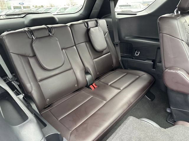 Certified 2025 Ford Explorer Platinum w/ Ultimate Package AWD/4WD image 14