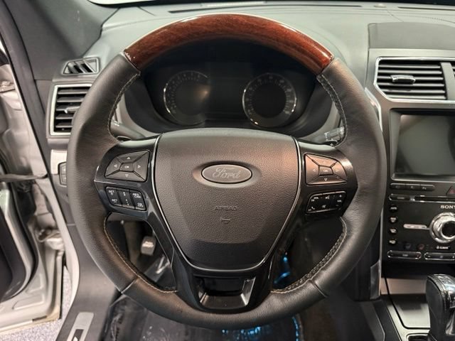 Certified 2018 Ford Explorer Platinum AWD/4WD image 22