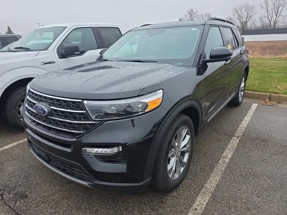 Certified 2023 Ford Explorer XLT w/ Equipment Group 202A AWD/4WD image 2