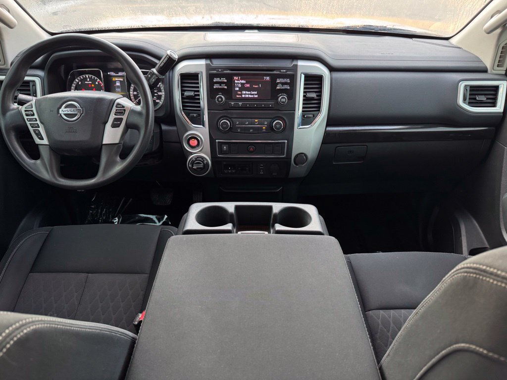 Used 2018 Nissan Titan SV AWD/4WD image 11