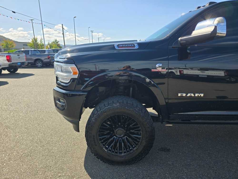 Used 2022 RAM 3500 Laramie AWD/4WD image 18