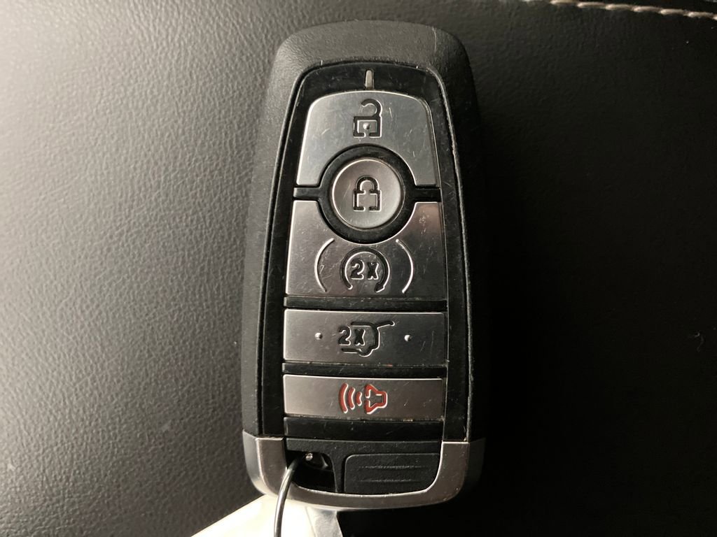 Certified 2021 Ford Explorer XLT w/ Equipment Group 202A image 33