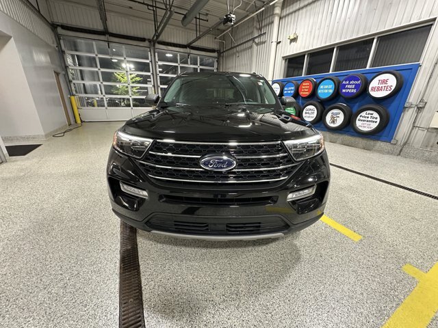 Certified 2023 Ford Explorer XLT w/ Equipment Group 202A AWD/4WD image 9