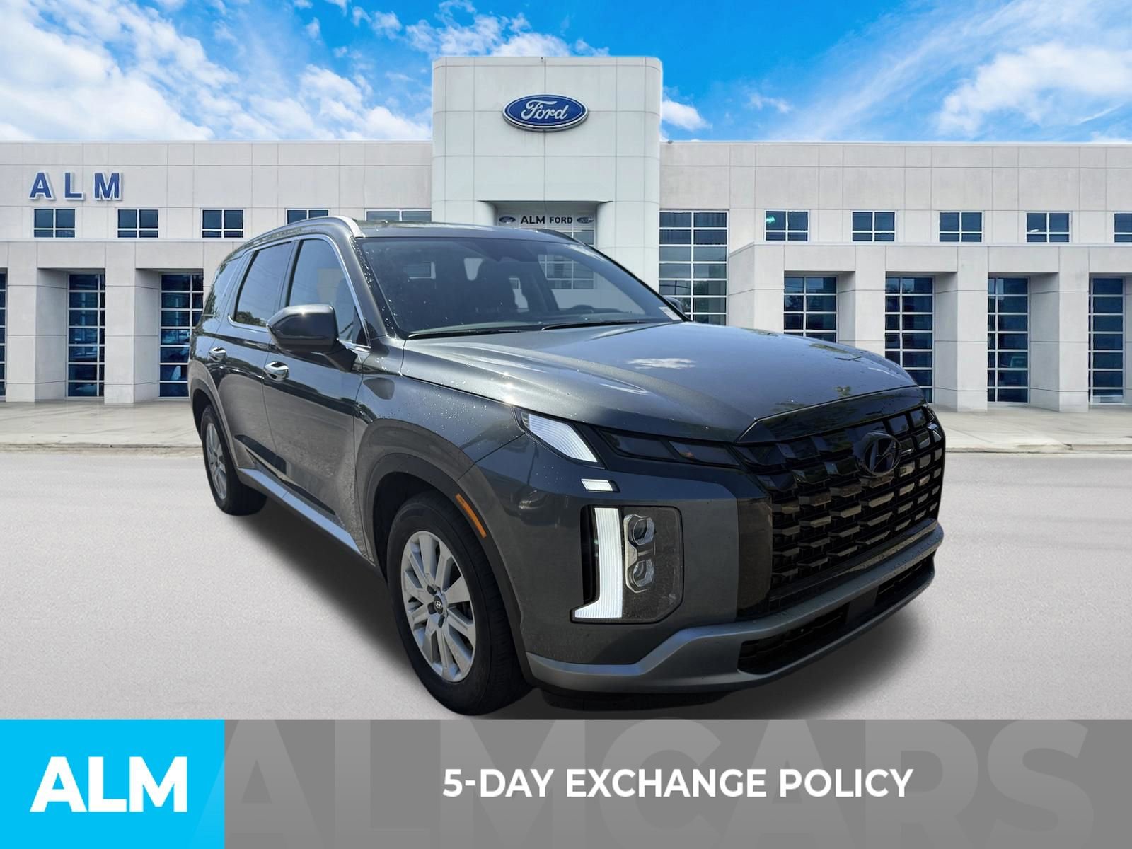 Used 2025 Hyundai Palisade SEL FWD image 3