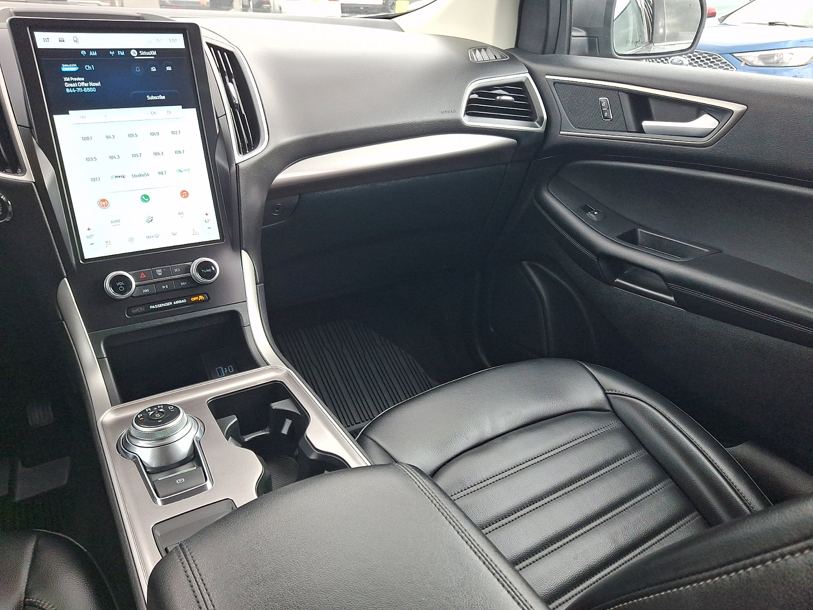 Certified 2024 Ford Edge SEL w/ Convenience Package AWD/4WD image 16