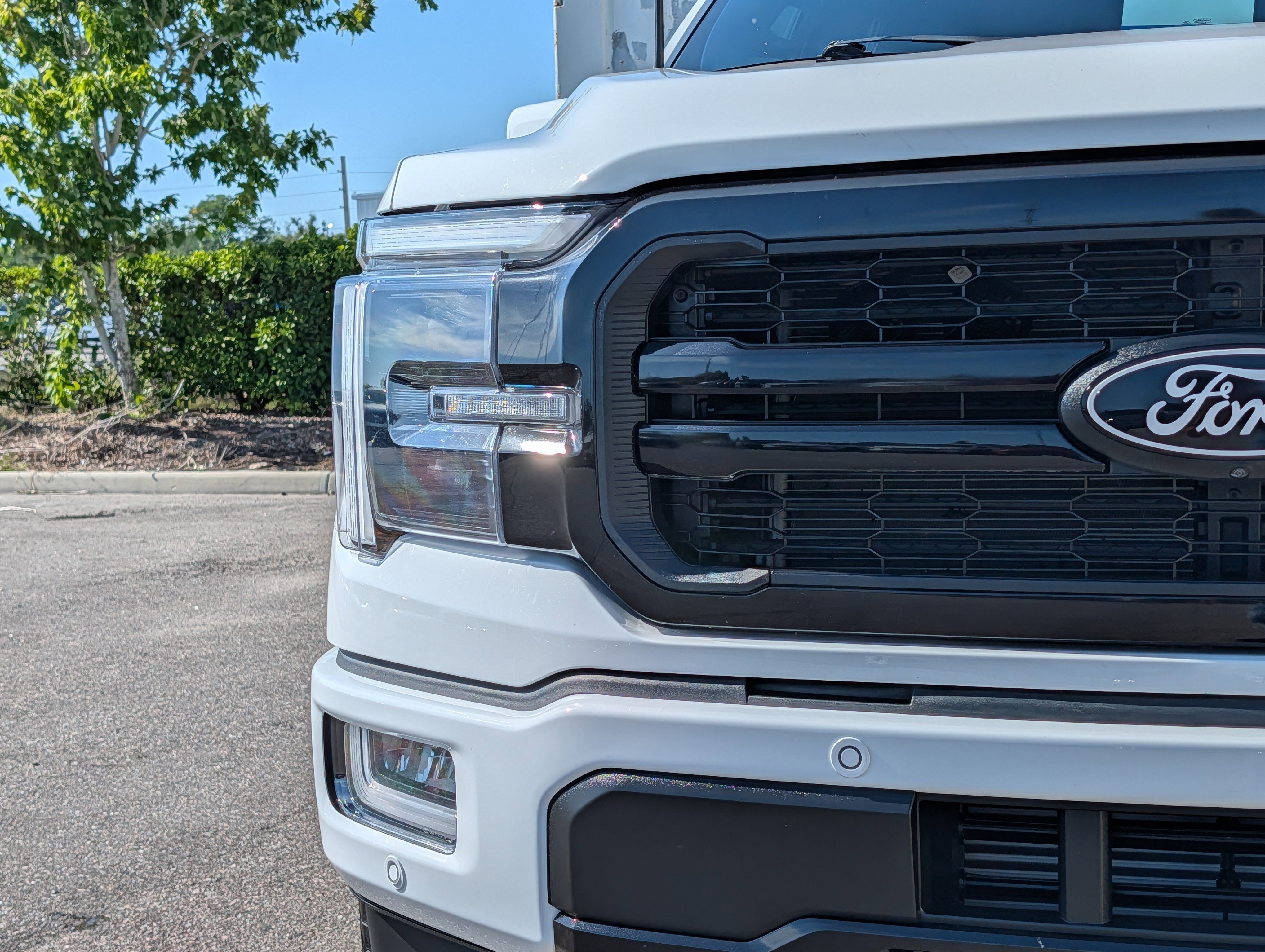 Certified 2024 Ford F150 Lariat AWD/4WD image 9