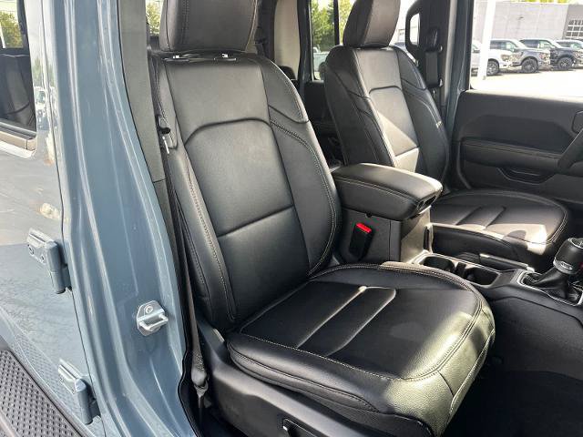 Used 2025 Jeep Gladiator Sport AWD/4WD image 32