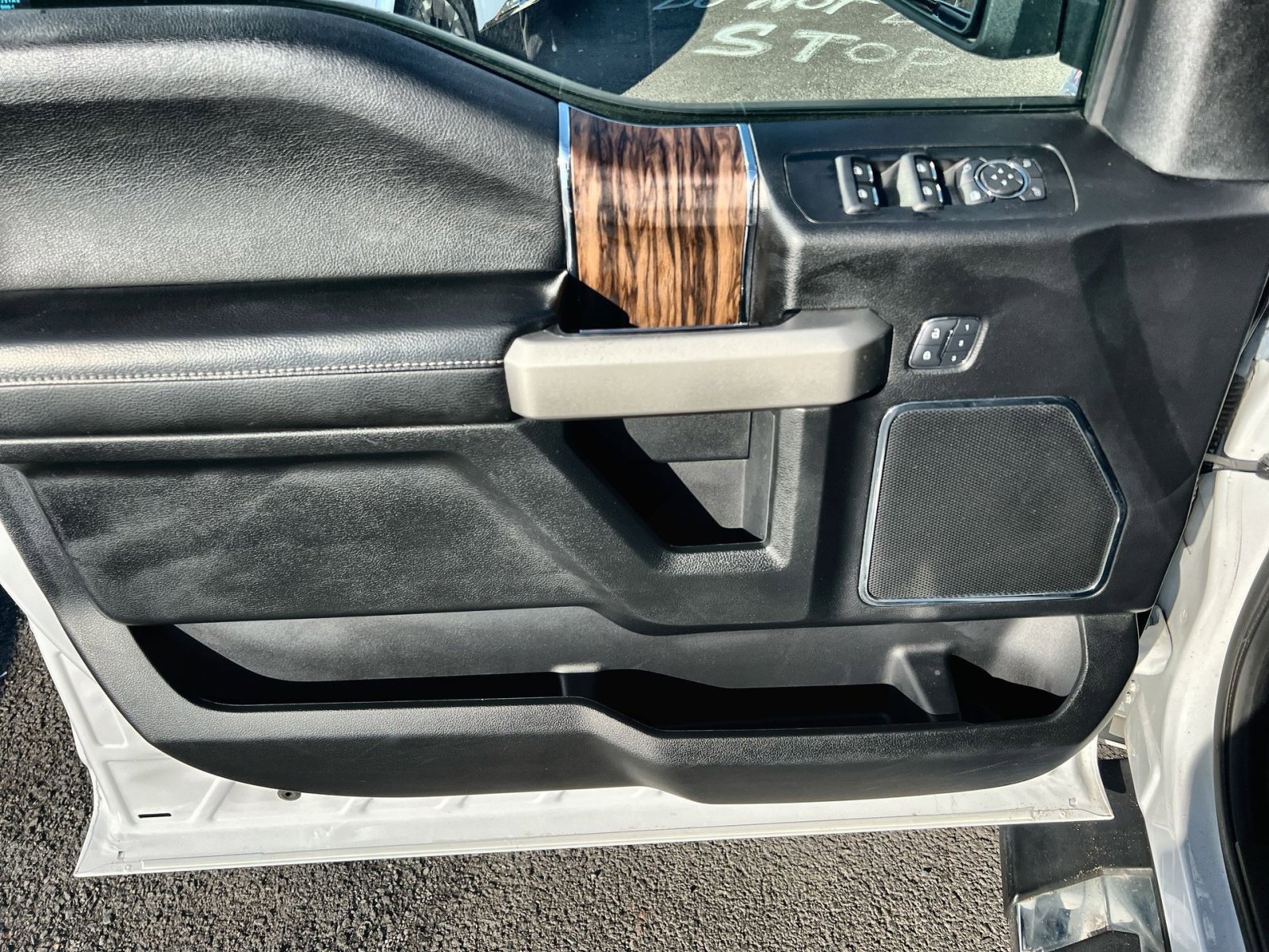 Certified 2018 Ford F150 Lariat image 15