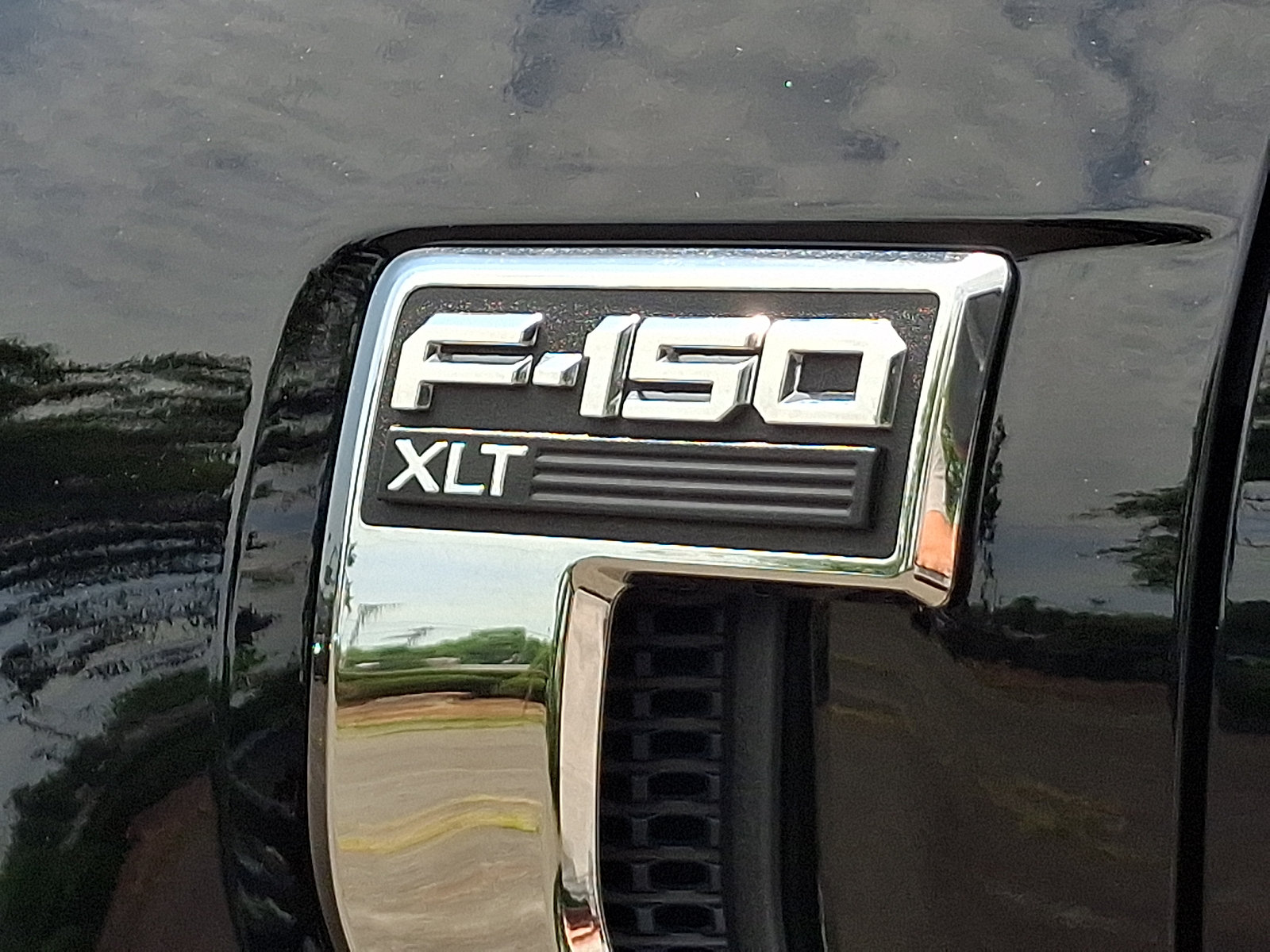 Certified 2025 Ford F150 XLT w/ Equipment Group 301A Standard AWD/4WD image 28