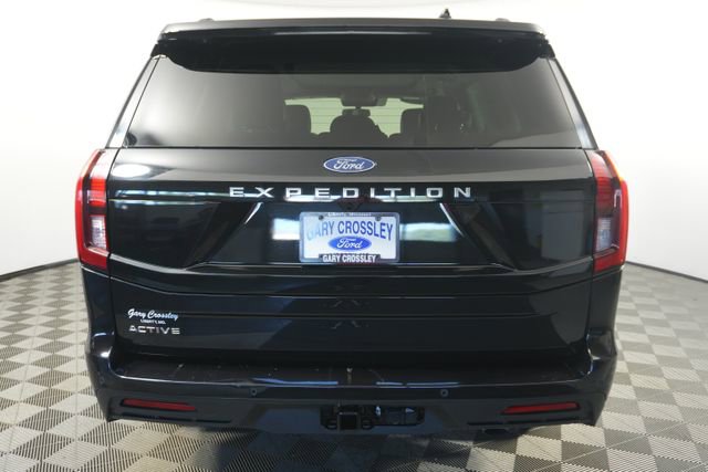 Certified 2025 Ford Expedition Active AWD/4WD image 4