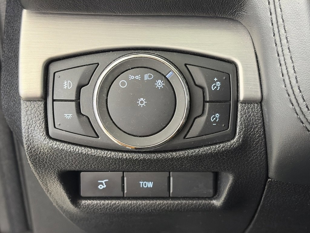 Certified 2017 Ford Explorer Platinum image 24
