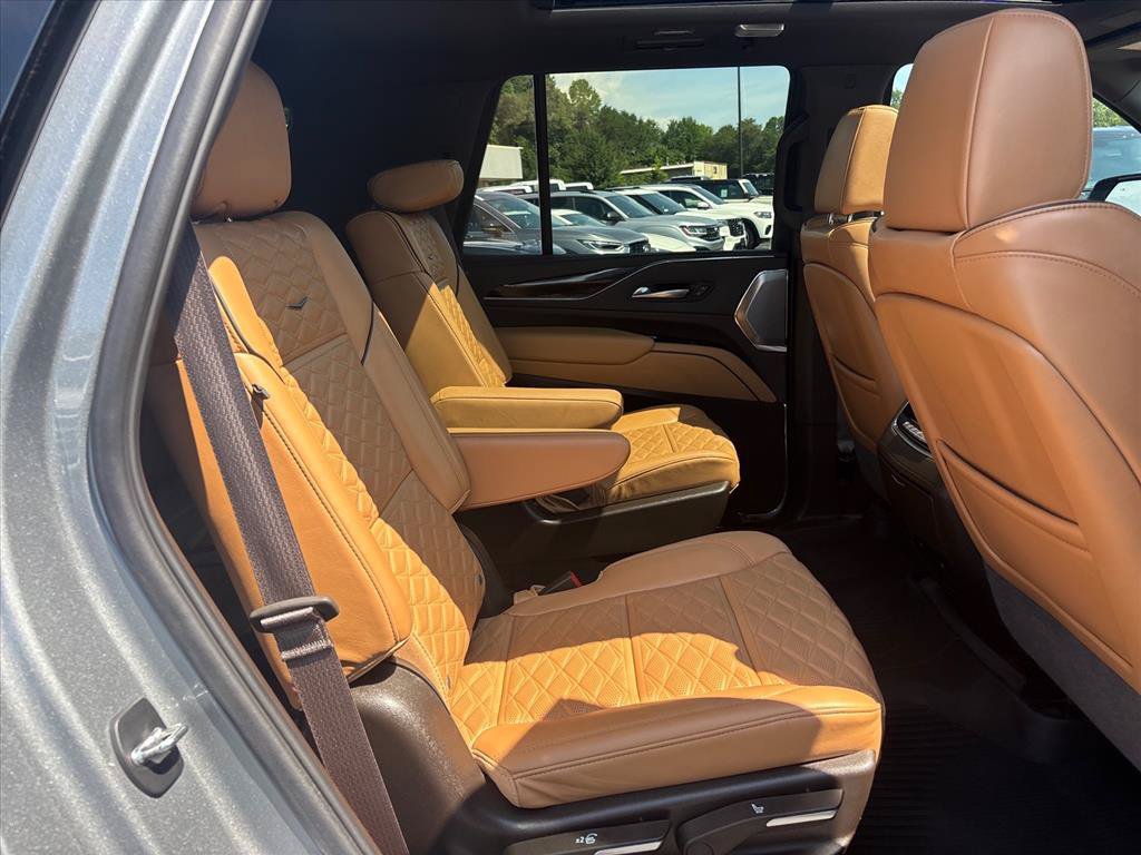 Used 2024 Cadillac Escalade Sport w/ LPO, ONYX Package AWD/4WD image 14