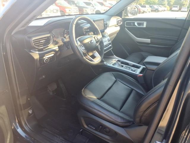 Certified 2023 Ford Explorer XLT w/ Equipment Group 202A image 16
