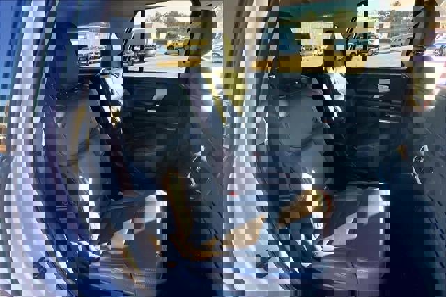 Certified 2025 Ford Expedition Active image 26