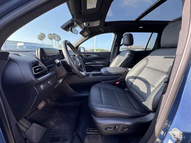 Used 2025 Chevrolet Traverse LT w/ Sun and Wheel Package FWD image 14